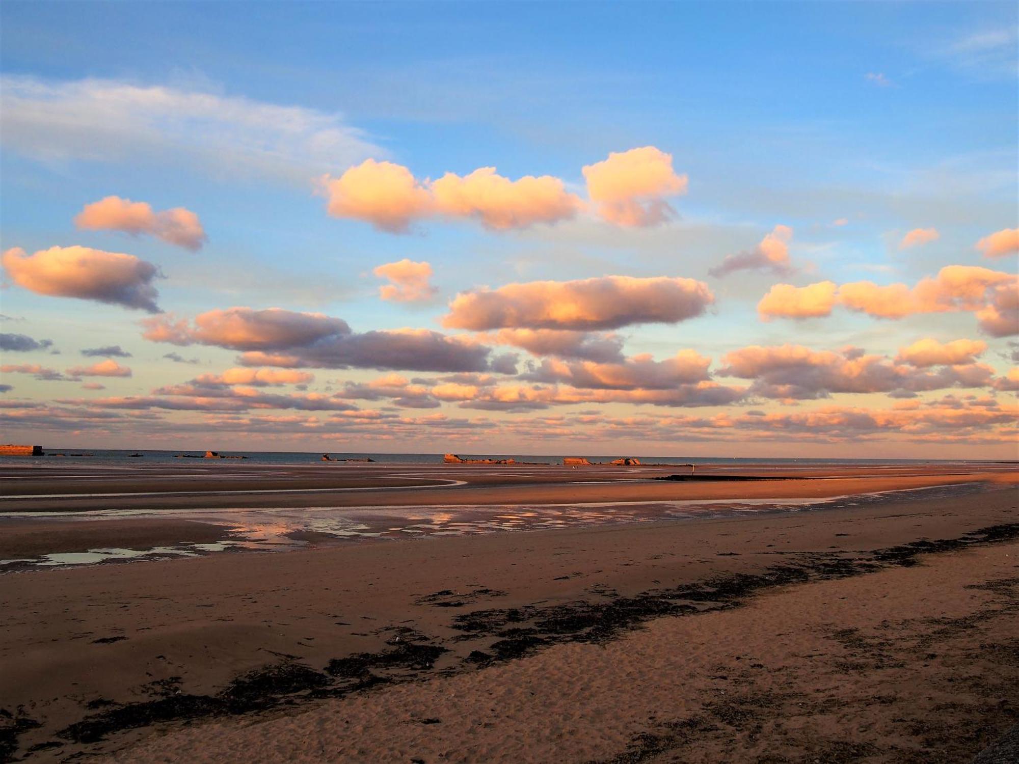 Gites En Normandie En Front De Mer A Asnelles , 3Km D'Arromanches, 10Km De Bayeux Zewnętrze zdjęcie